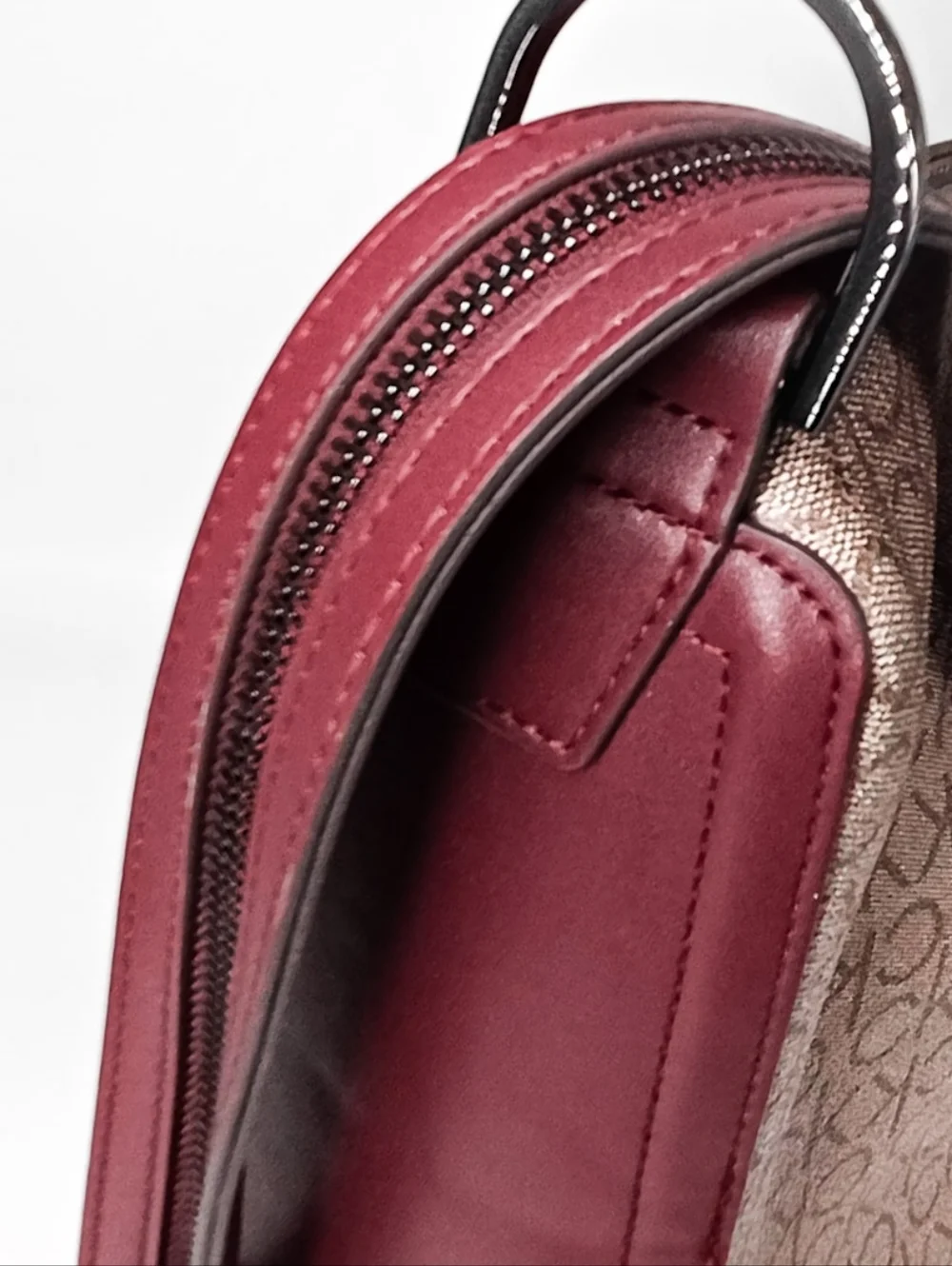 New Calvin Klein Monogram Canvas Moss Convertible Bucket Crossbody & Tote Bag - Picture 10 of 10